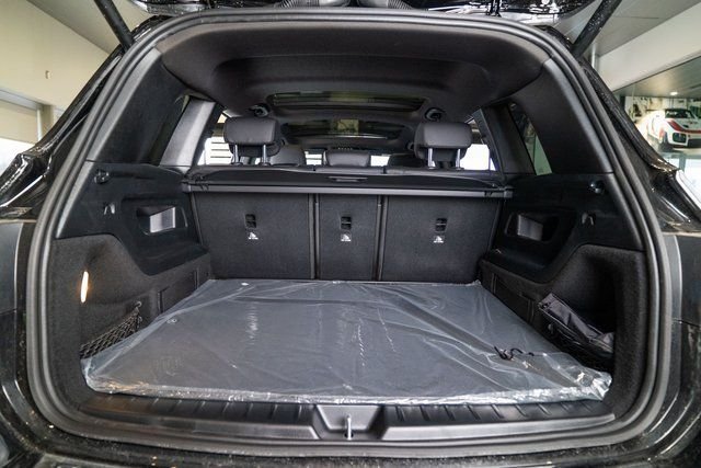 Used 2026 Black Mercedes-Benz GLB 250 image 33