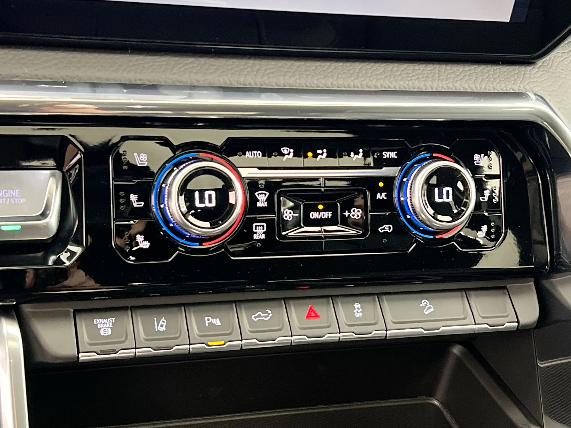 2026 GMC Sierra 2500HD Denali - Photo 72