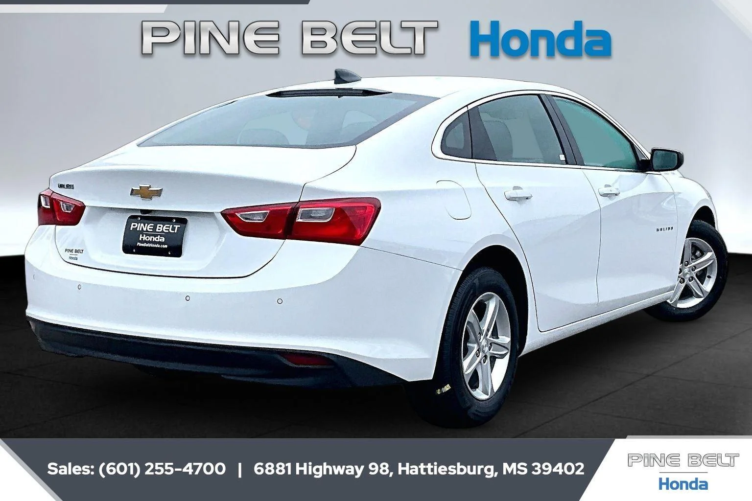 Used 2024 Summit White Chevrolet LS image 11