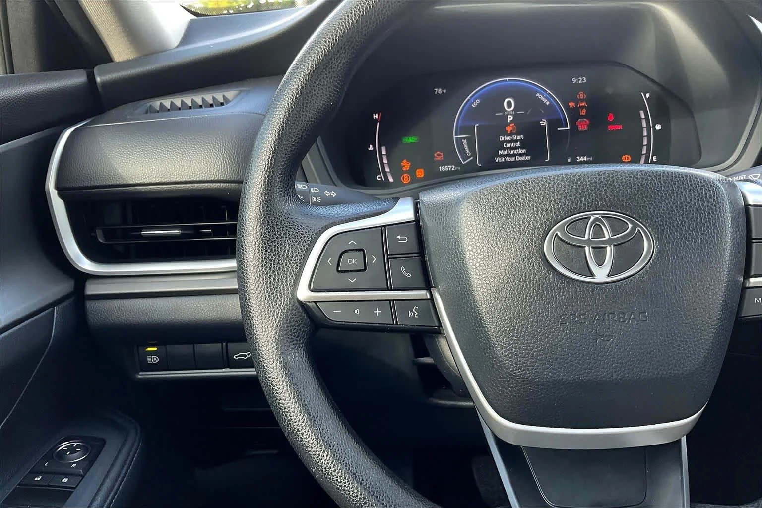 Used 2025 Storm Cloud Toyota Hybrid LE image 21