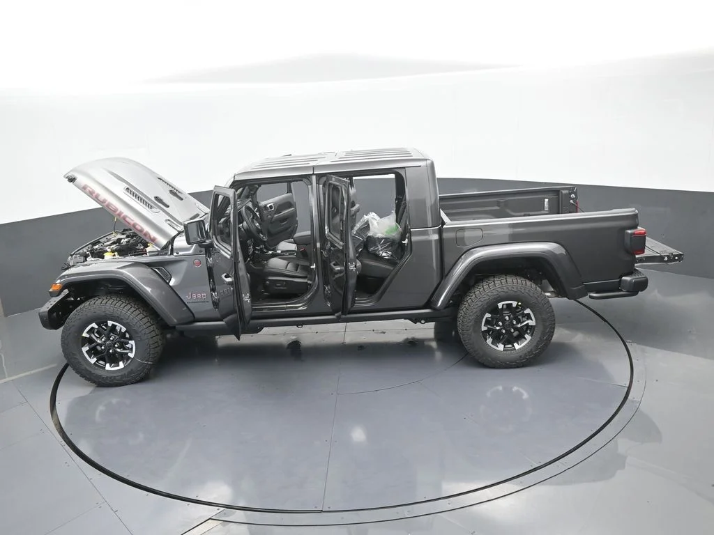 New 2026 Granite Crystal Metallic Clear-Coat Exterior Paint Jeep Rubicon X image 54