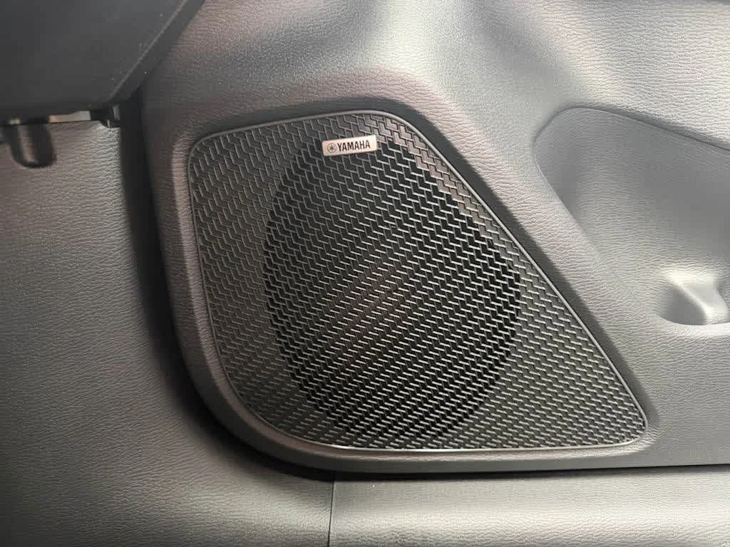 New 2026 Graphite Gray Mitsubishi LE image 24