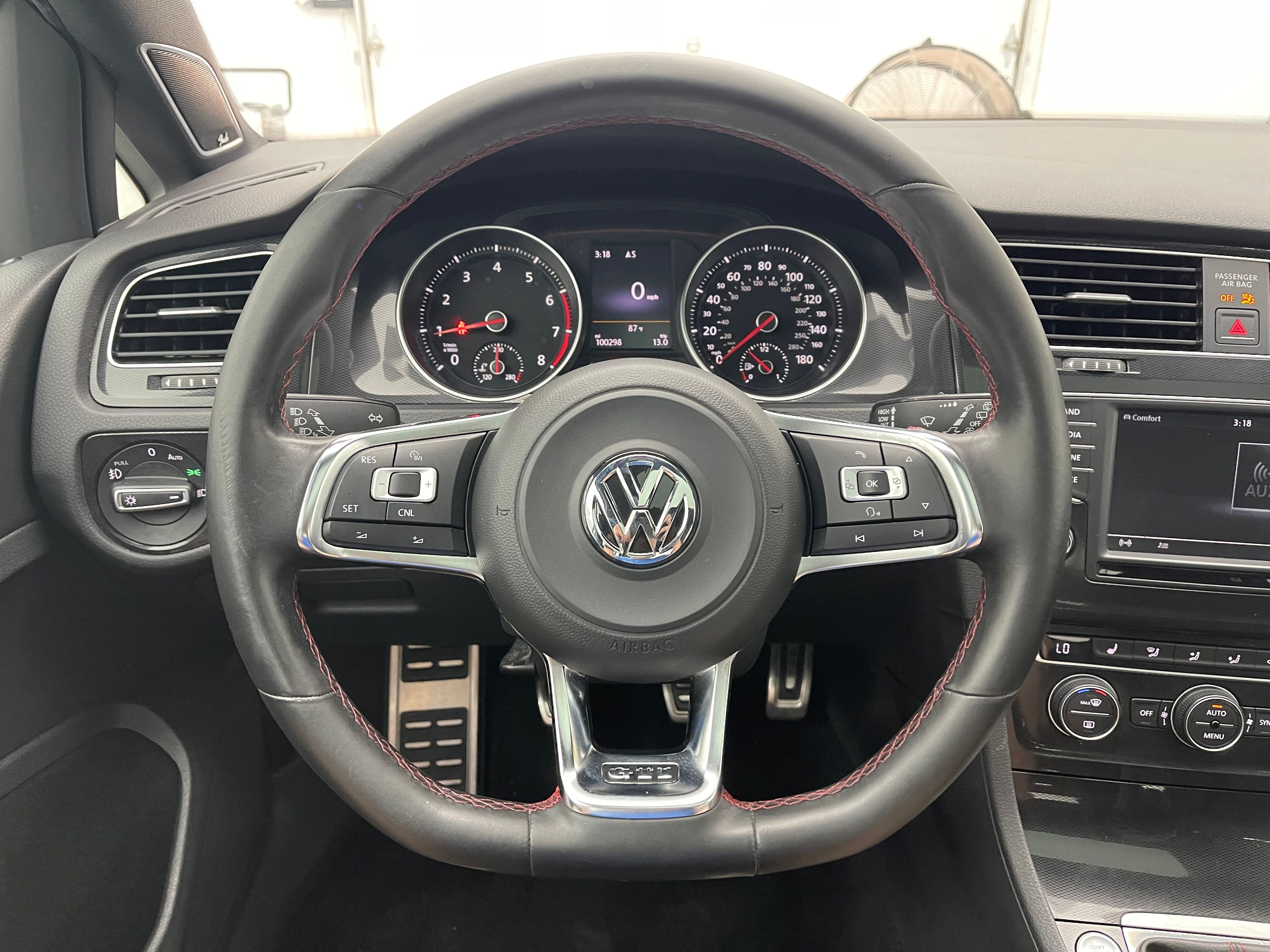 Used 2016 Pure White Volkswagen Autobahn image 19