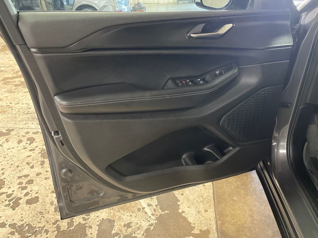 Certified Used 2025 Gray Jeep Altitude image 15