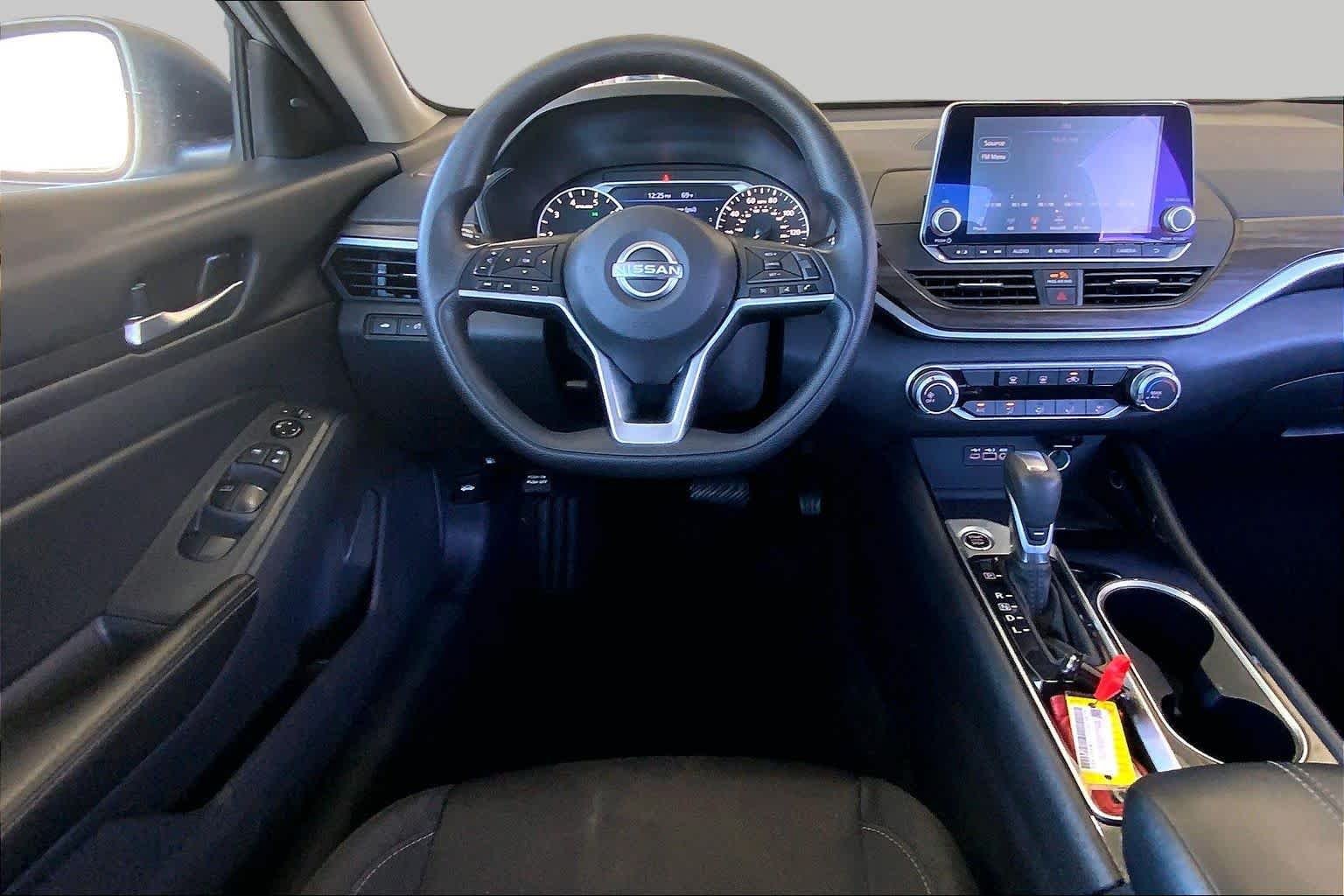 Used 2024 Brilliant Silver Metallic Nissan 2.5 SV image 6