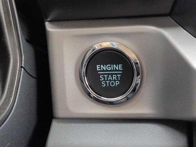New 2026 Oxford White Ford F-250® XLT image 16