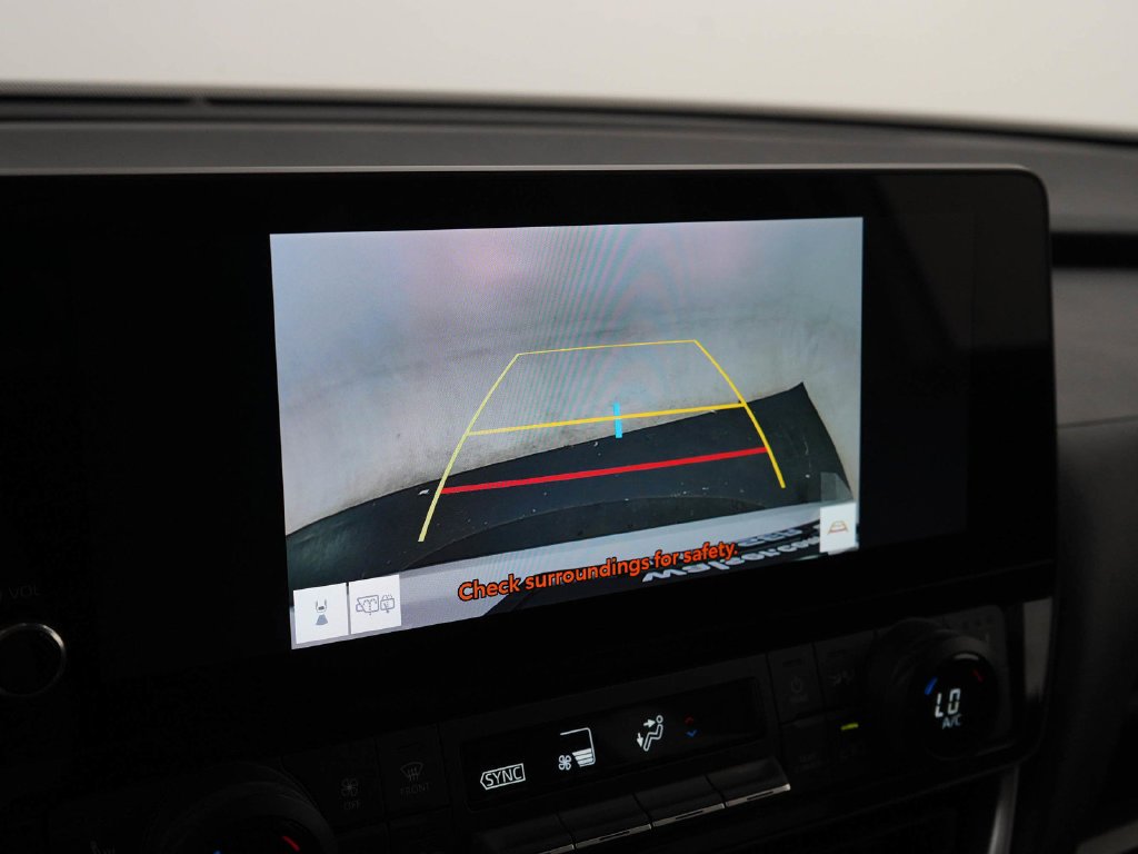 Used 2024 Pearl Toyota Xle image 23