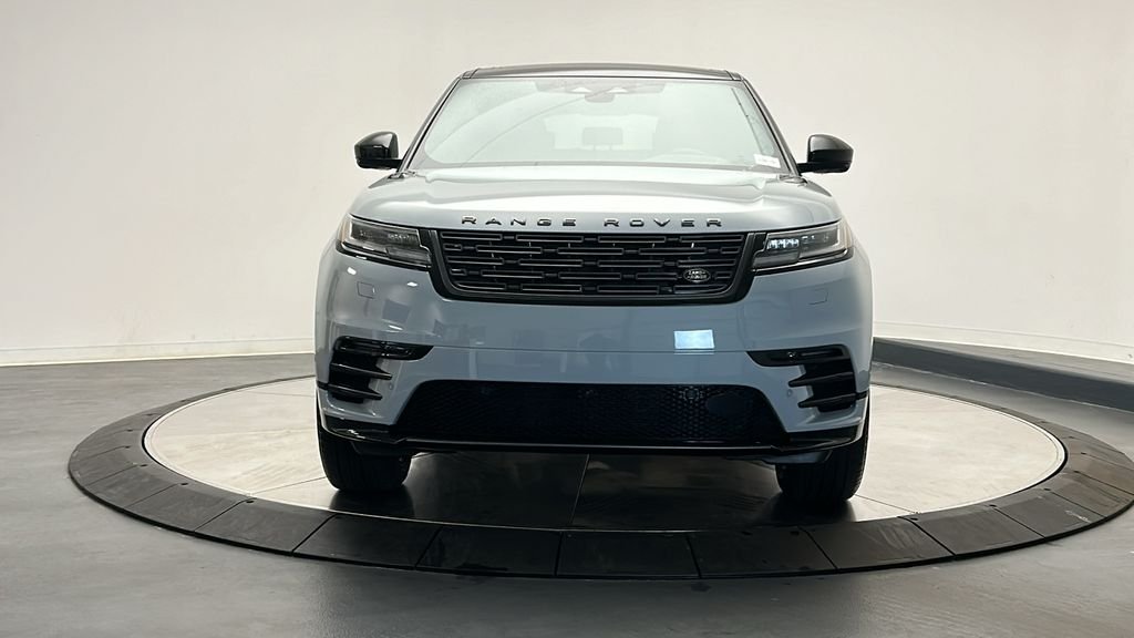 Certified Used 2026 Arroios Gray Metallic Land Rover Dynamic SE image 8