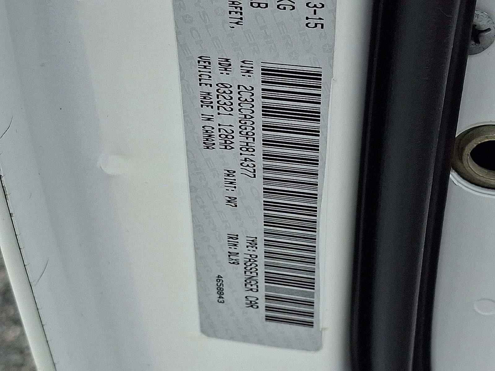 Used 2015 Bright White Clearcoat Chrysler 300S image 28