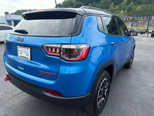 Used 2025 Blue Jeep Trailhawk image 3