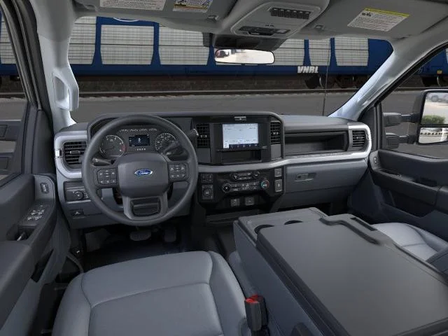 New 2026 Oxford White Ford F-550® XL image 31