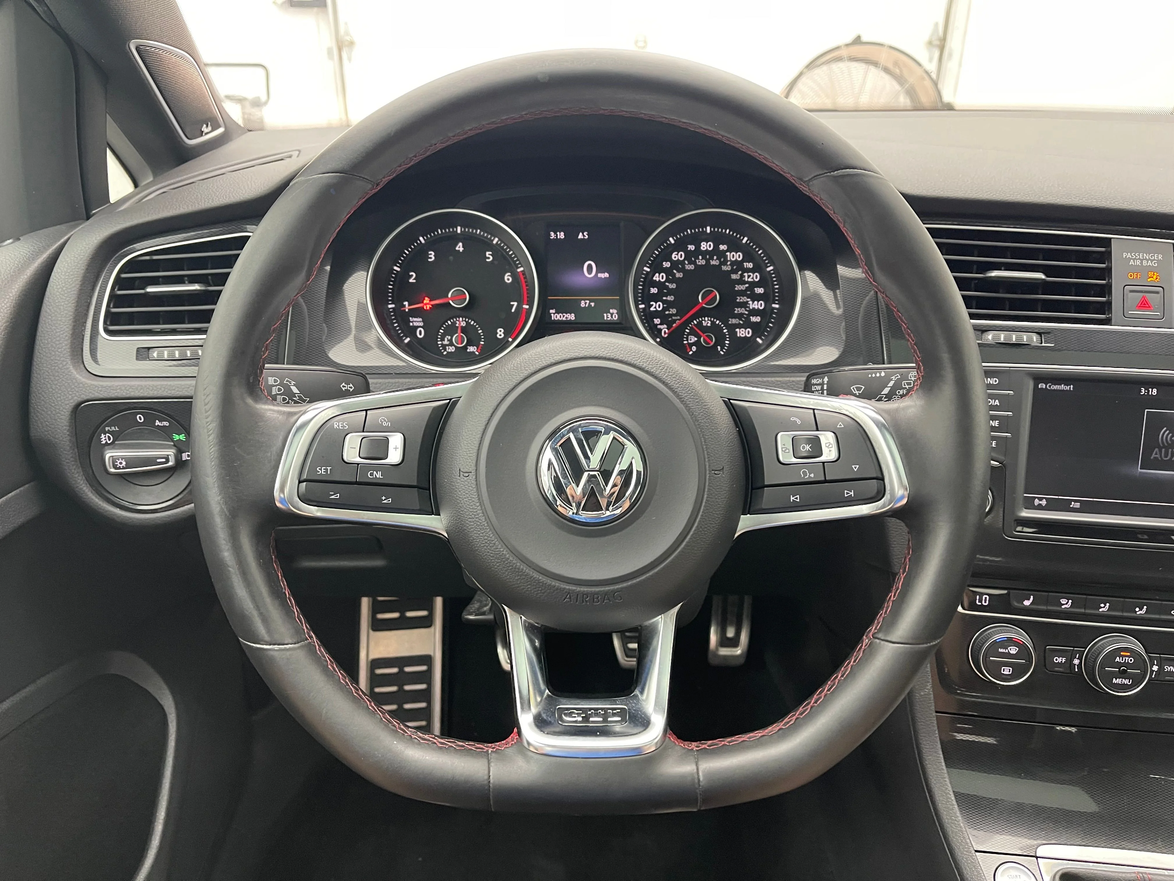 Used 2016 Pure White Volkswagen Autobahn image 19