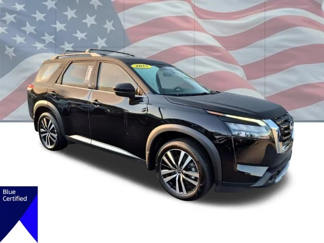 Used 2025 Black Nissan Platinum image 2