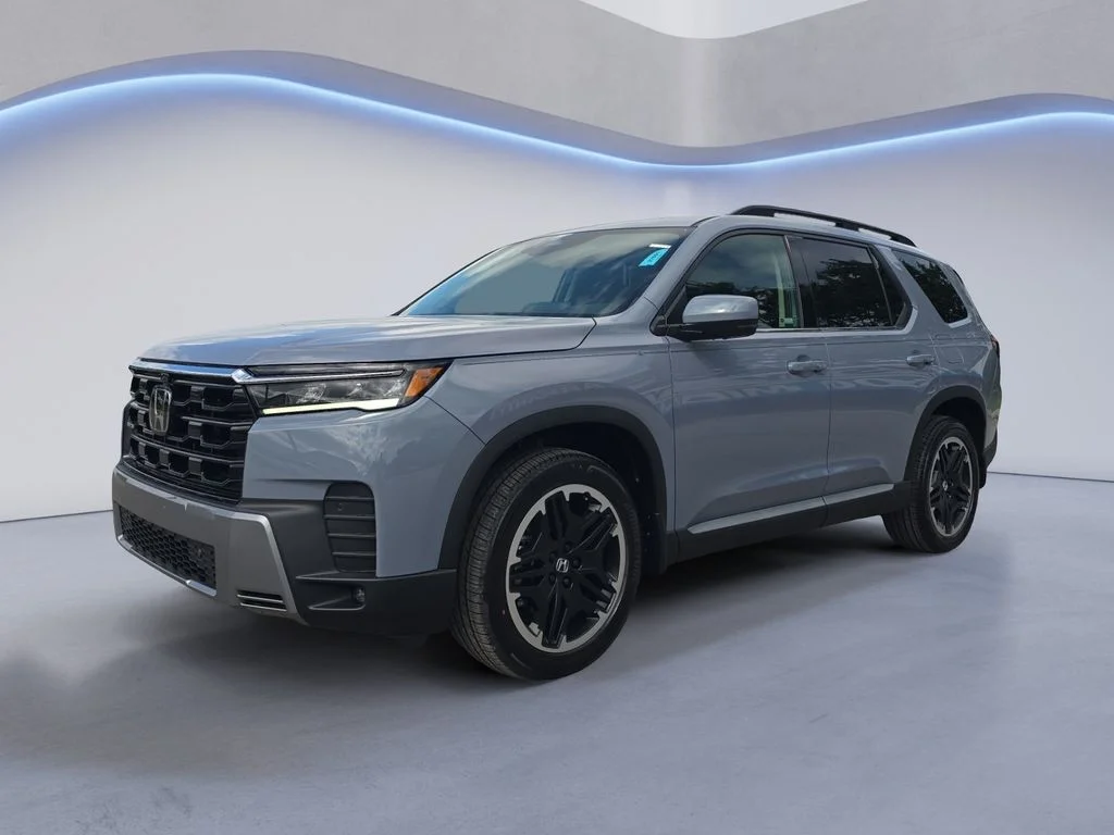 2026 Honda Pilot Touring AWD's photo