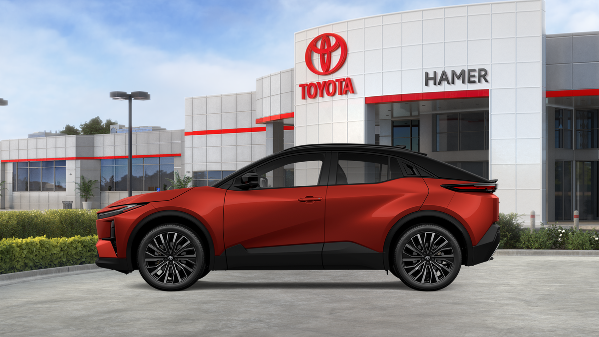 New 2026 Tandoori with Midnight Black Metallic roof Toyota XSE image 34