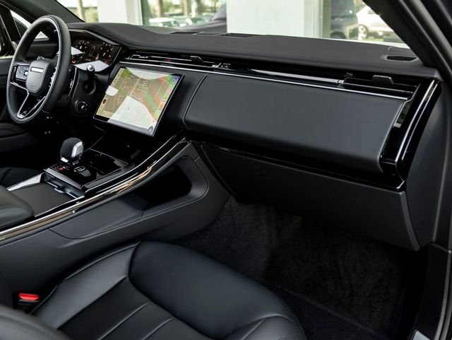 New 2026 Carpathian Grey LAND ROVER Dynamic SE image 36