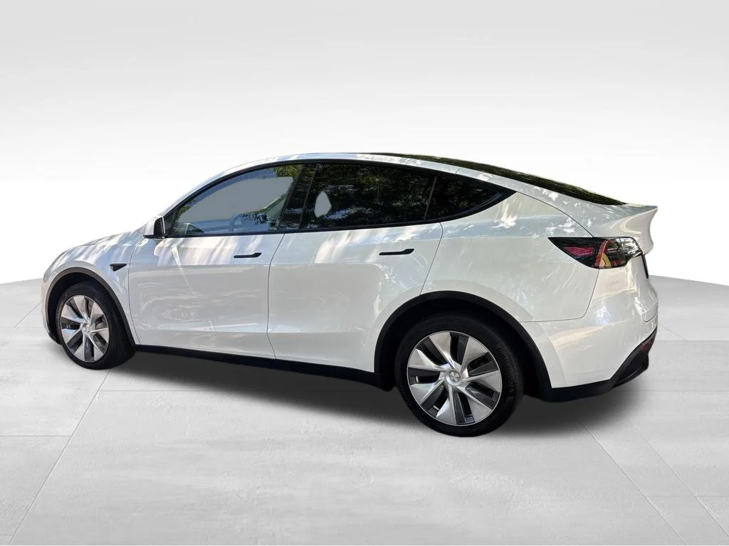 Used 2023 White Tesla Long Range image 14