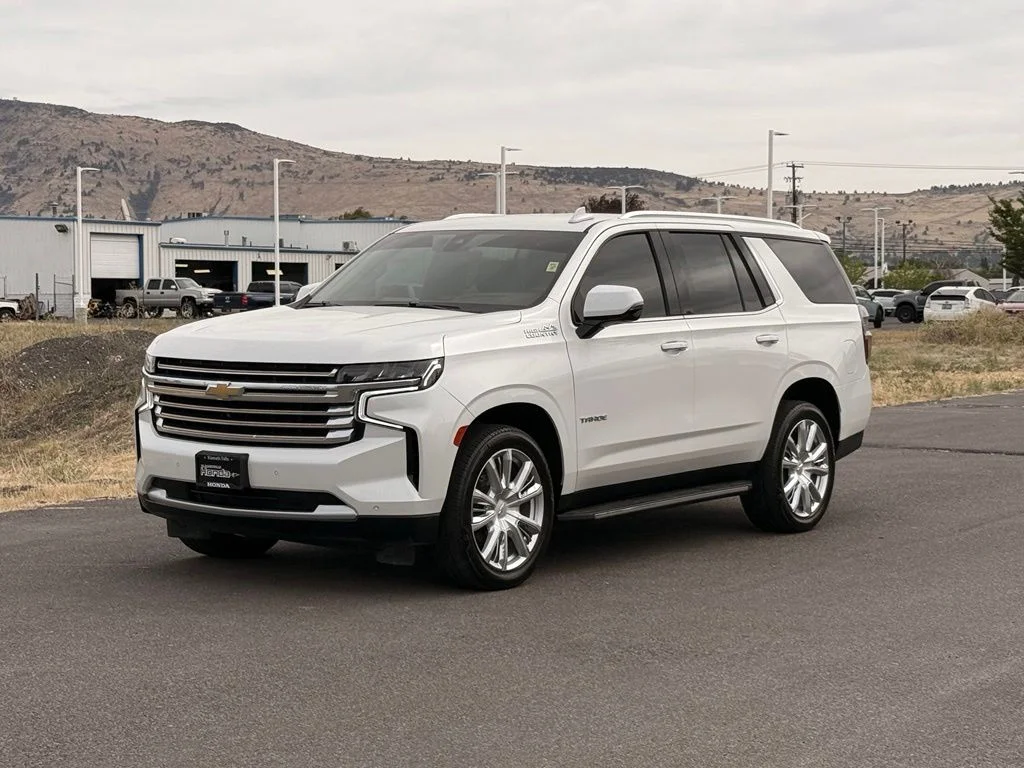 Used 2021 Pearl Chevrolet High Country image 8