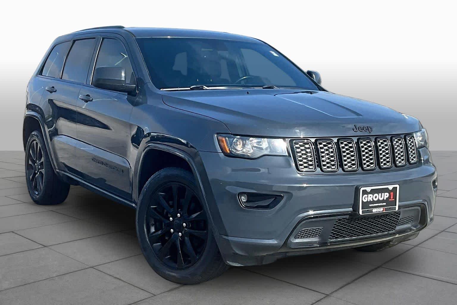 Used 2018 Rhino Clear Coat Jeep Altitude image 3