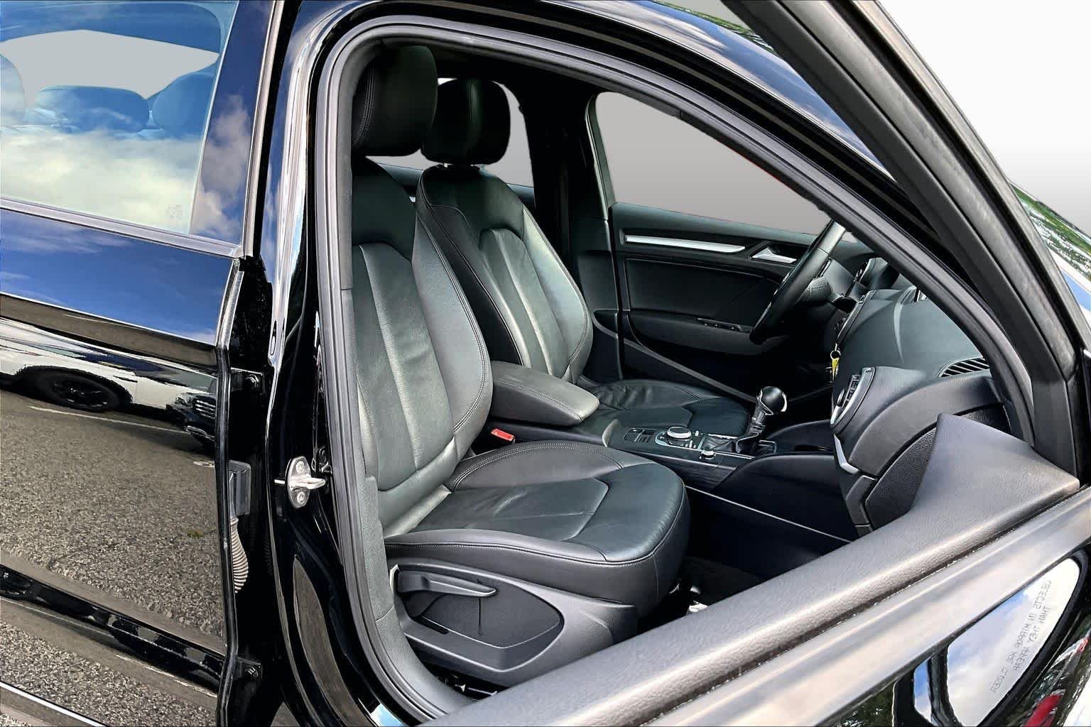 Used 2015 Brilliant Black Audi 2.0T Premium image 8