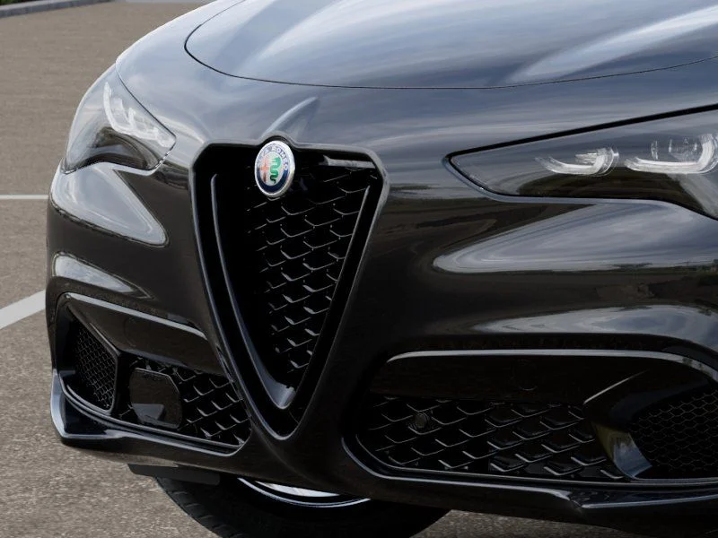 New 2026 Vulcano Black Metallic Exterior Paint Alfa Romeo Veloce image 11