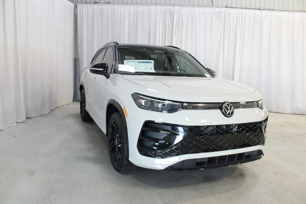 New 2026 Beige Volkswagen 2.0T SE R-Line Black image 38