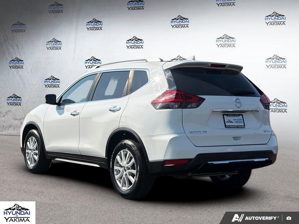 Used 2018 Glacier White Nissan SV image 4