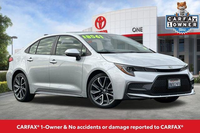 Certified Used 2020 CLASSIC SILVER MET Toyota  image 2