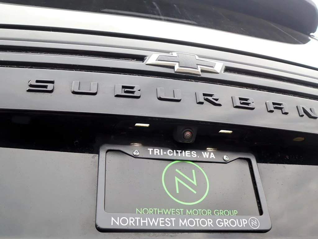 Used 2023 Black Chevrolet Z71 image 34