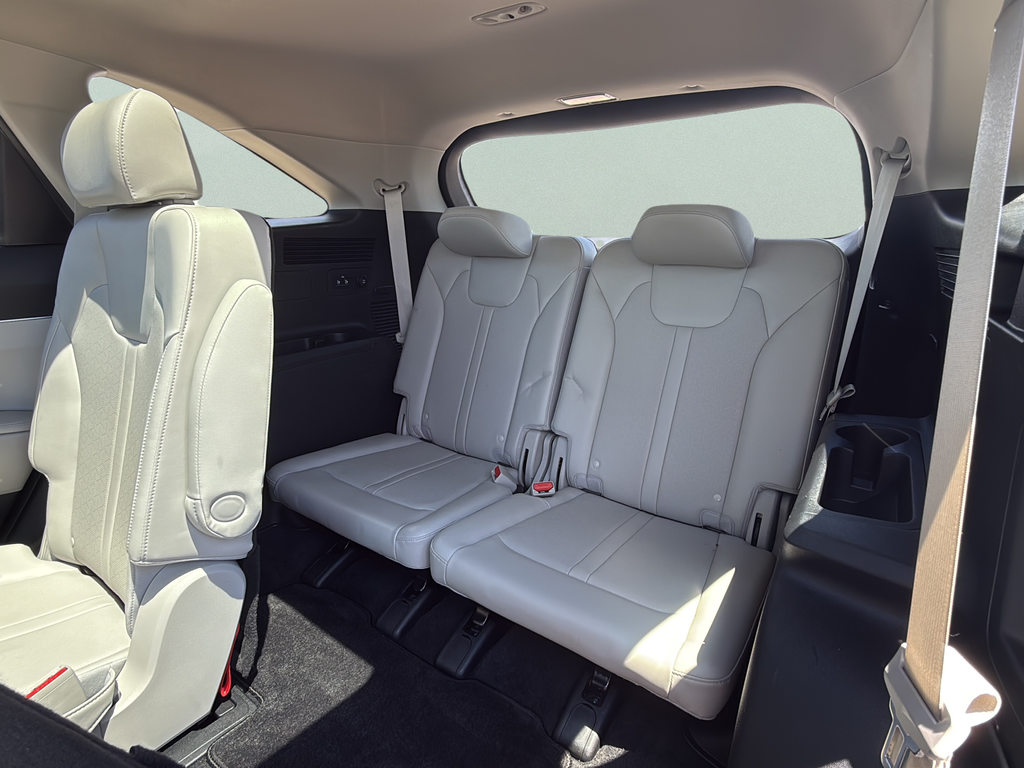 Used 2023 Aruba Green Kia X-Line EX image 26
