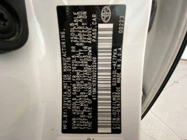 Used 2016 White Toyota Limited image 28