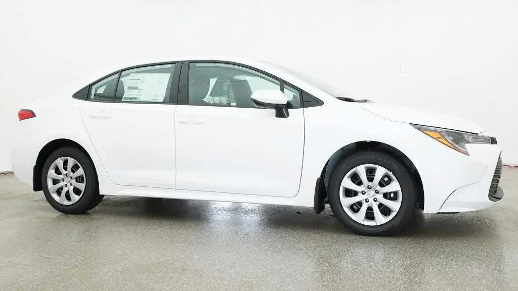 New 2026 Ice Cap Toyota LE image 12