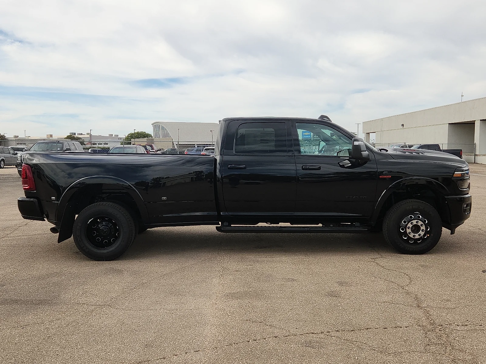 New 2027 Diamond Black Crystal Pearl-Coat  Paint Ram LARAMIE CREW CAB 4X4 8
