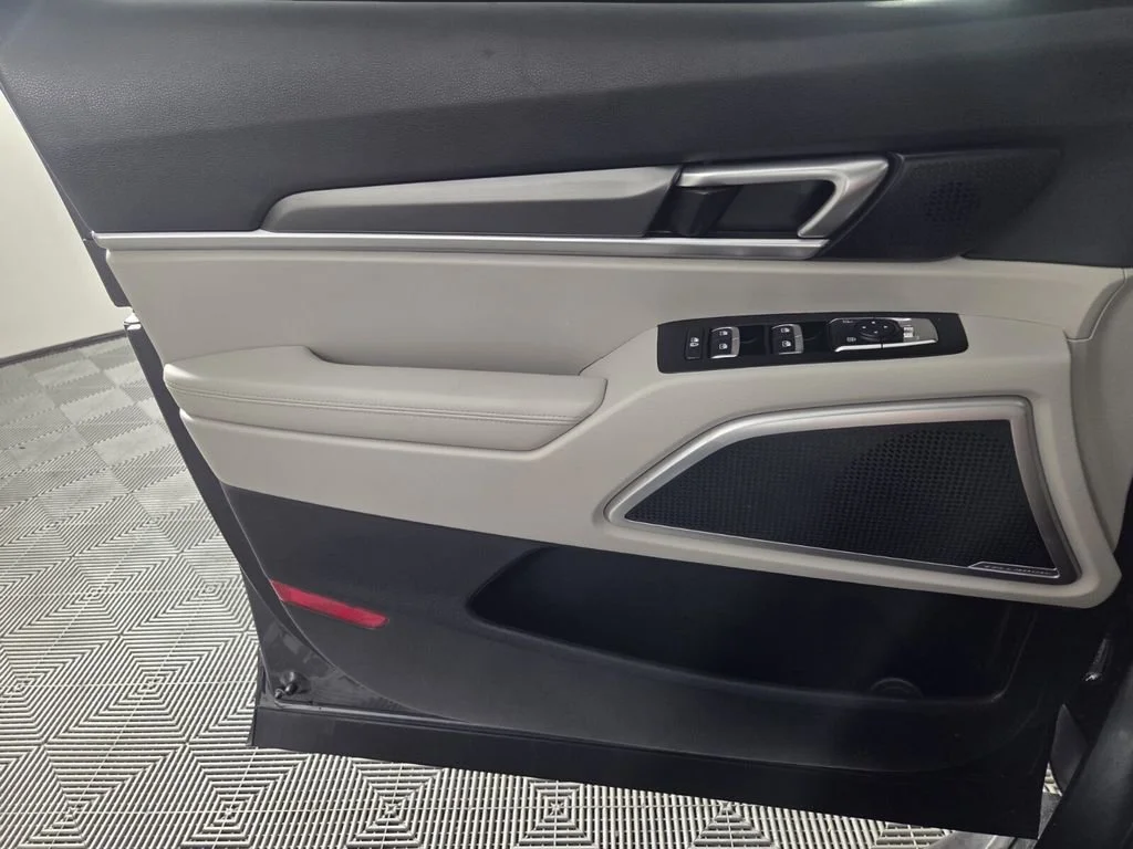 Used 2021 Gravity Grey Kia S image 20