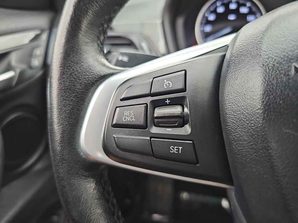 Used 2019 Mineral White Metallic BMW sDrive28i image 25
