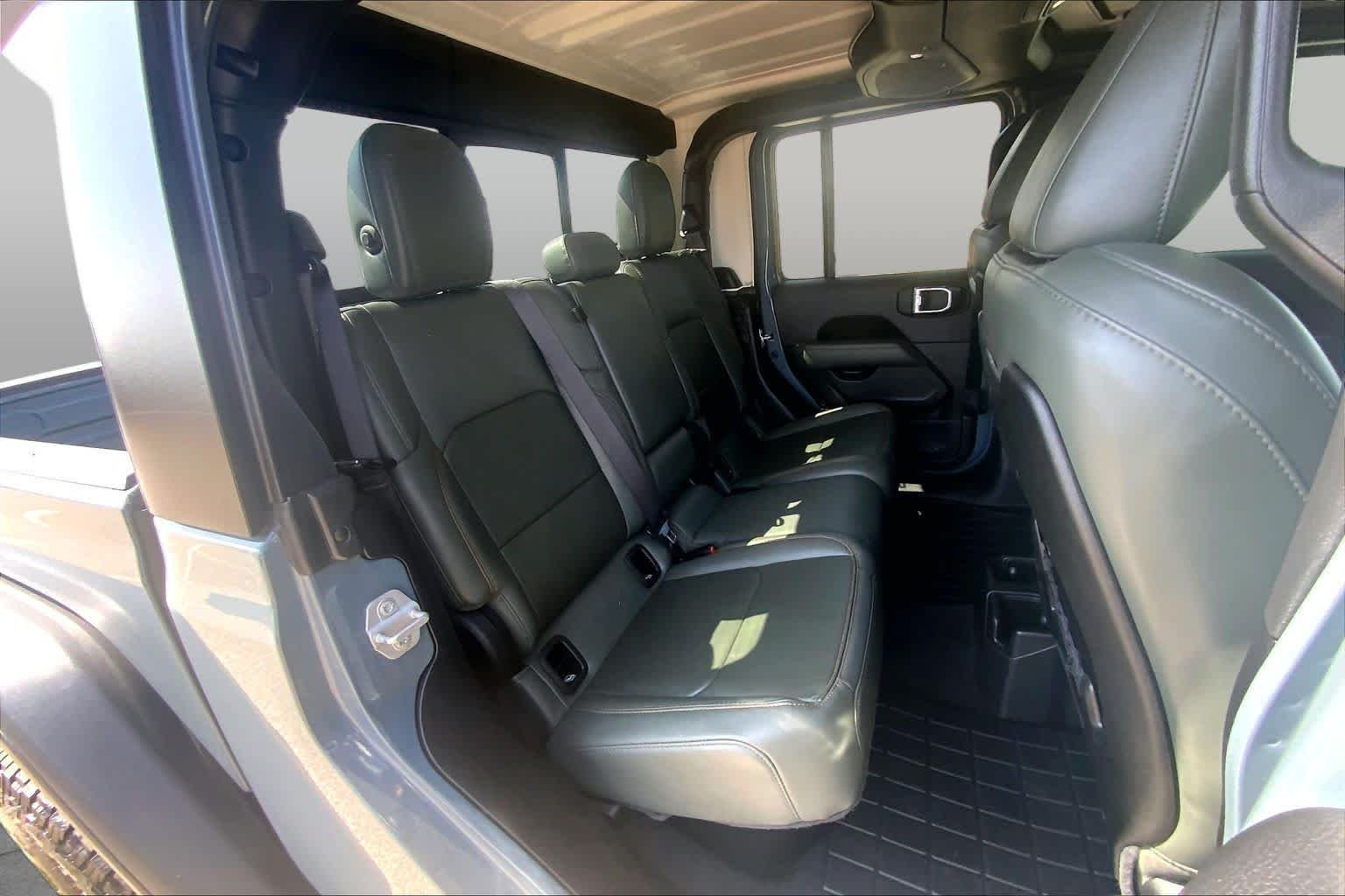 Used 2024 Anvil Clearcoat Jeep Mojave image 20