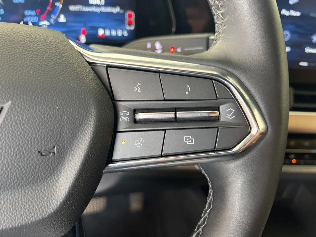 Used 2025 Blue Metallic Chevrolet ACTIV image 11