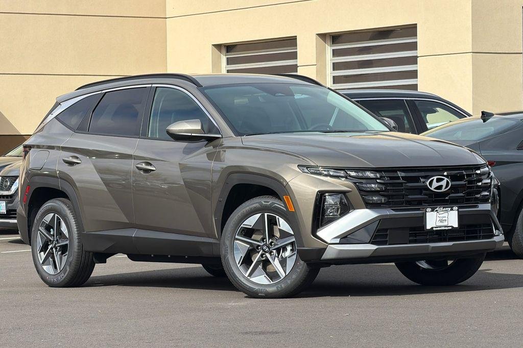 New 2026 Beige Hyundai SEL image 2