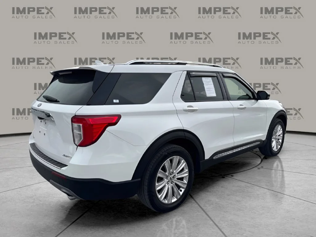 Used 2021 White Ford Limited image 5