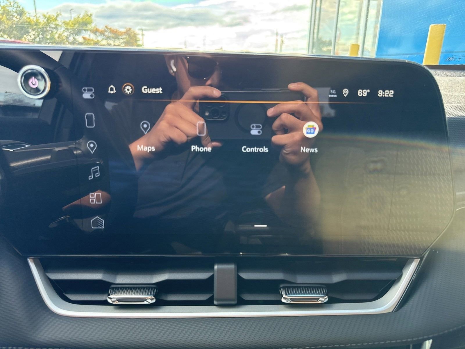 2026 Chevrolet Equinox LT - Photo 18