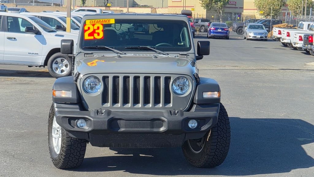 Used 2023 Gray Jeep Sport S image 2