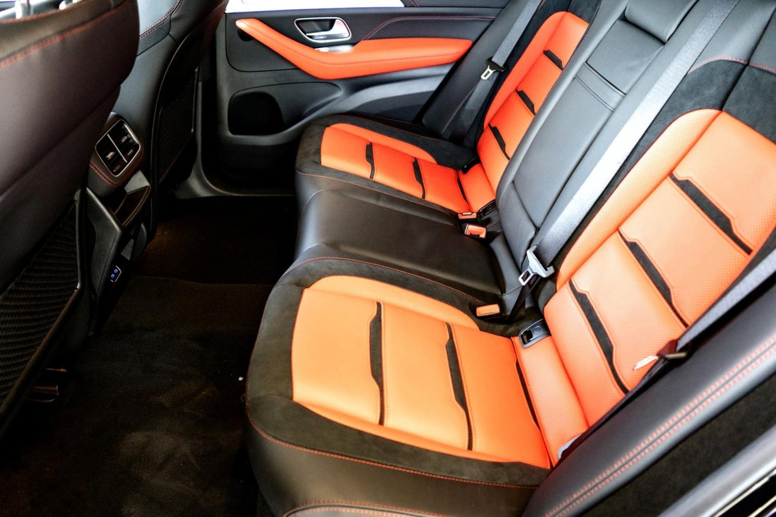 2025 Mercedes-Benz GLE AMG GLE 53 - Photo 28