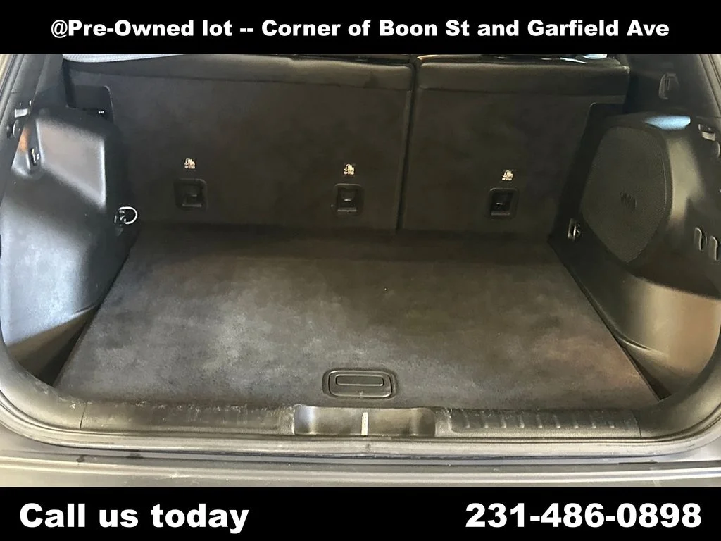Used 2019 Green Jeep Limited image 28