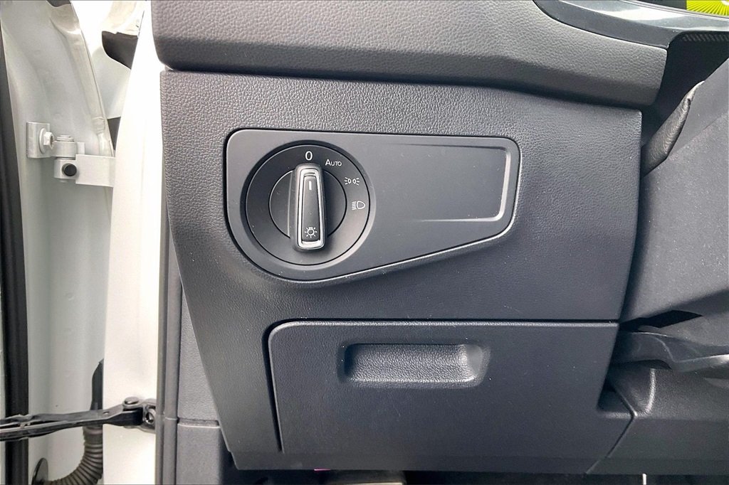 2022 VOLKSWAGEN TIGUAN - Image 35