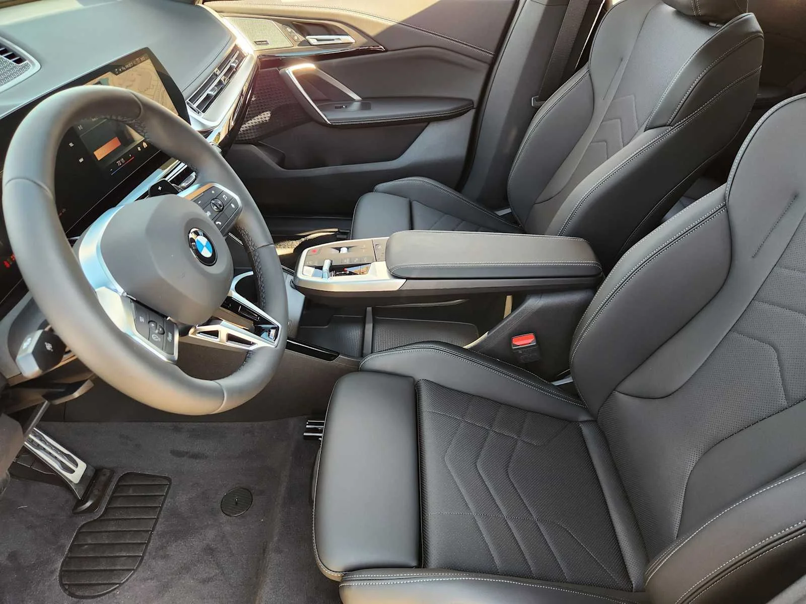 New 2027 Black Sapphire Metallic BMW xDrive28i image 4