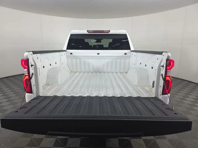 Used 2022 Summit White Chevrolet RST image 12