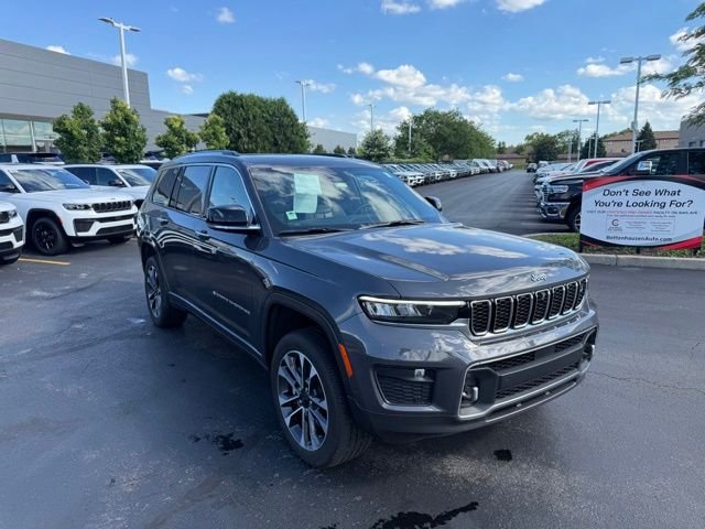 Used 2023 Gray Metallic Jeep Overland image 6