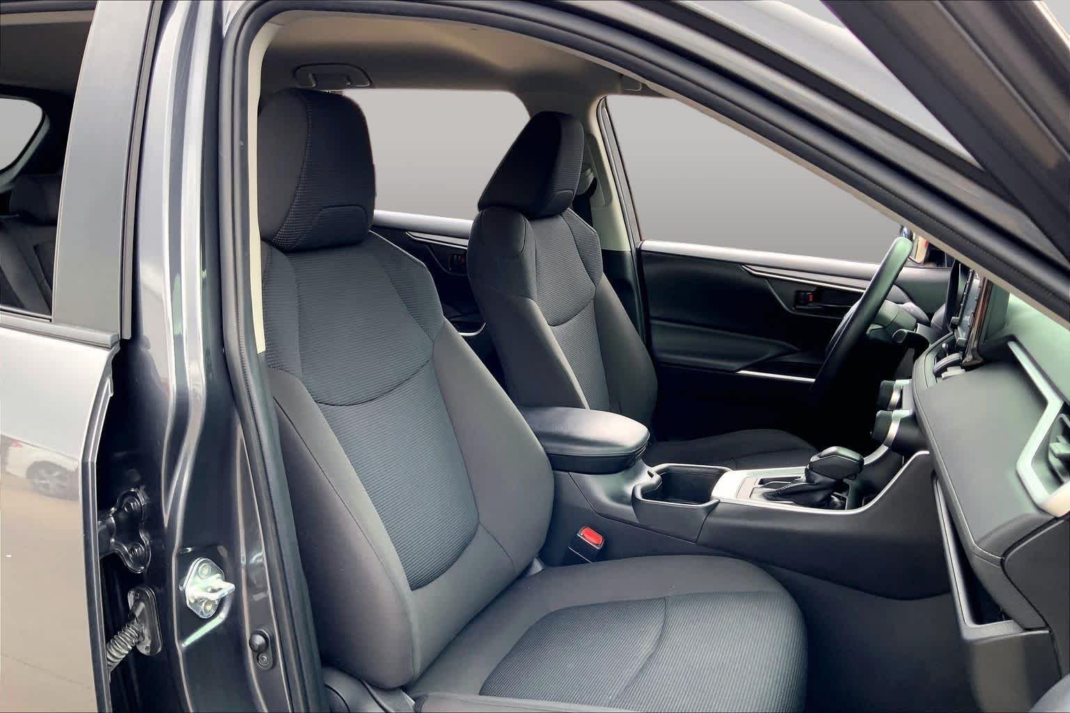 Used 2022 Magnetic Gray Metallic Toyota LE image 9