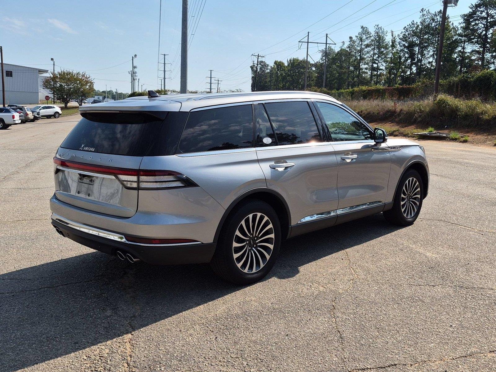 Used 2023 Silver Radiance Metallic Lincoln Standard image 5