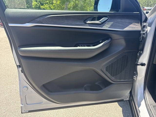 New 2026 Silver Jeep Laredo Altitude image 11